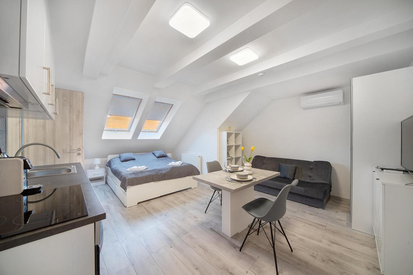 Agoston Apartman 1-2 - Lora,Marci Pécs Exterior foto